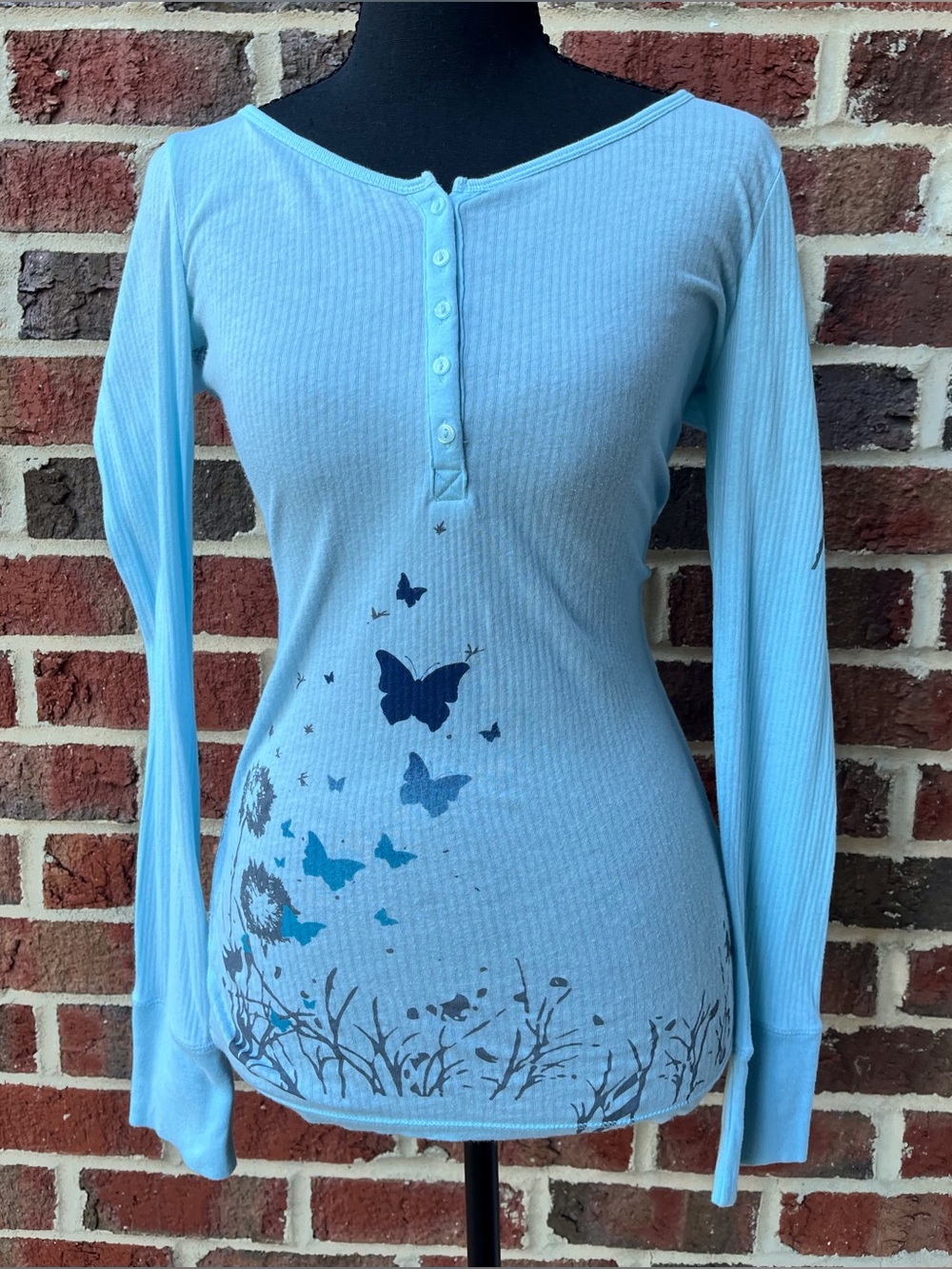 Vintage Aeropostale turquoise butterflies and dandelions henley shirt Excellent